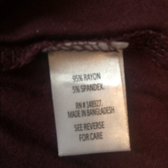 Maroon 3/4 sleeve top with shoulder lattice - Picture 4 of 4